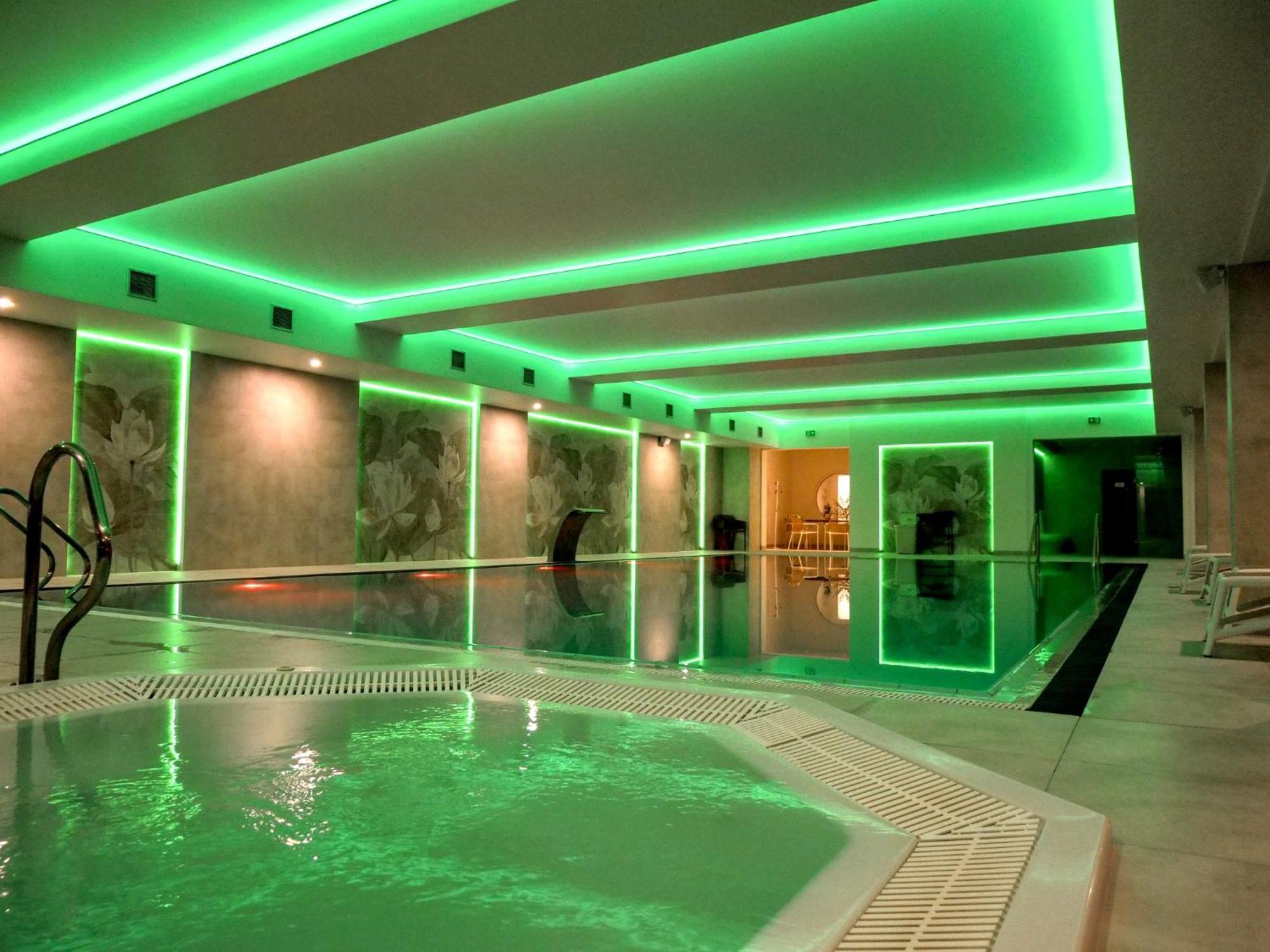 Król Plaza Spa&Wellness Hotel Jarosławiec Kültér fotó